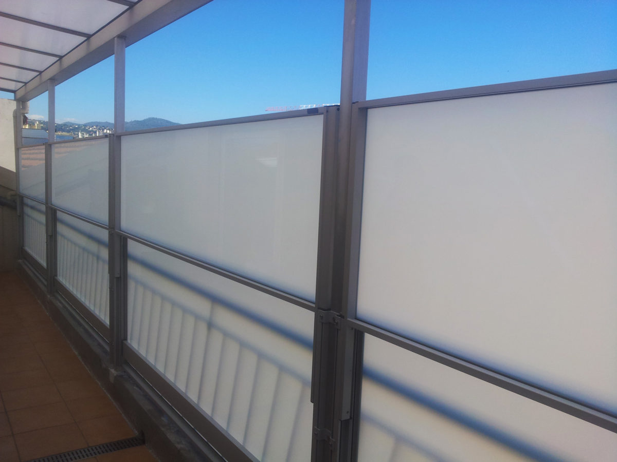 Paravent pour particuliers : Paravents en verre pour terrasse et balcon