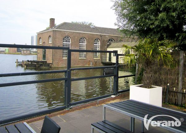 Paravent télescopique motorisé électrique pour terrasse LUDERITZ V745