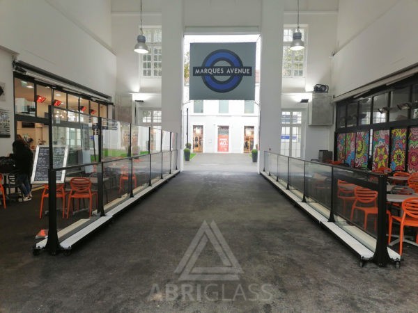 Paravents sur plateaux de lestage