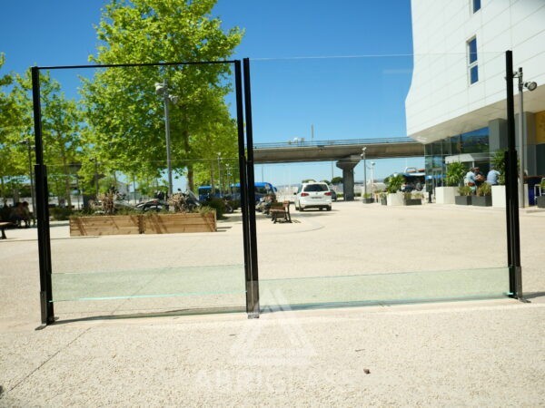 Paravent télescopique tout verre, avec ou sans profils